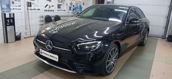 Mercedes E200 установка Pandora DX-4G